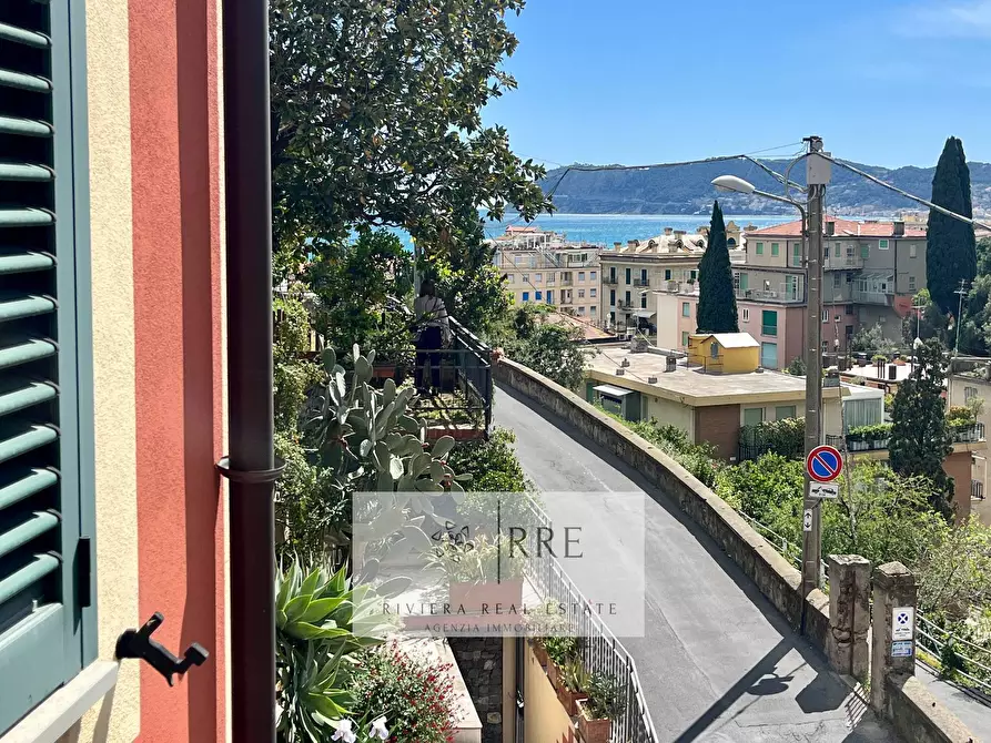 Immagine 19 di Casa bifamiliare in vendita  in A Solva a Alassio