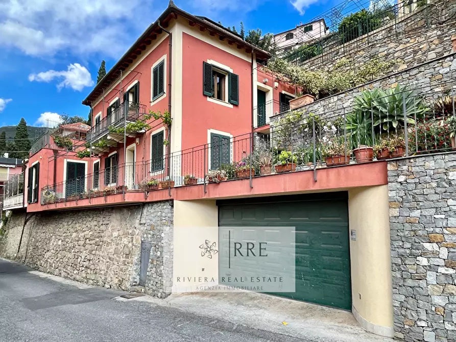 Immagine 1 di Casa bifamiliare in vendita  in A Solva a Alassio