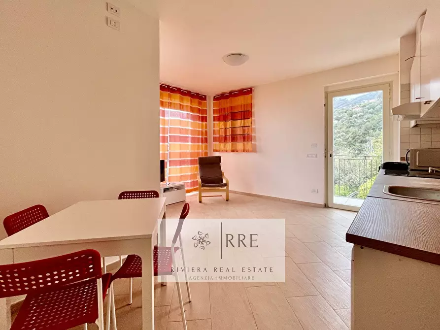 Immagine 10 di Appartamento in vendita  in via Valbona a Alassio