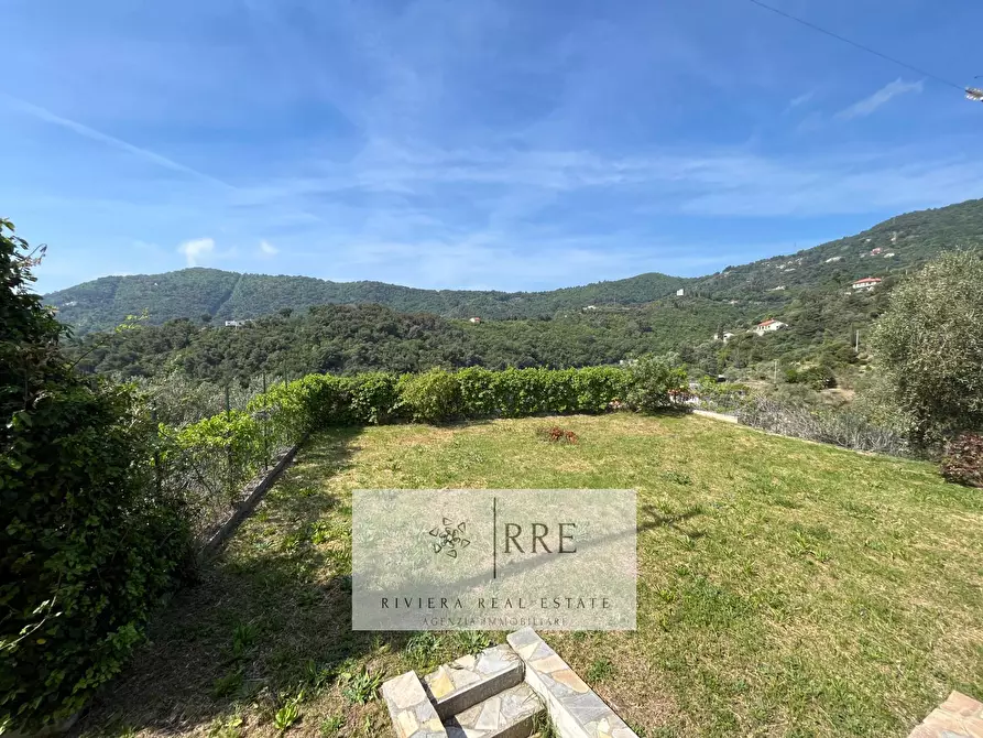 Immagine 15 di Appartamento in vendita  in via Valbona a Alassio