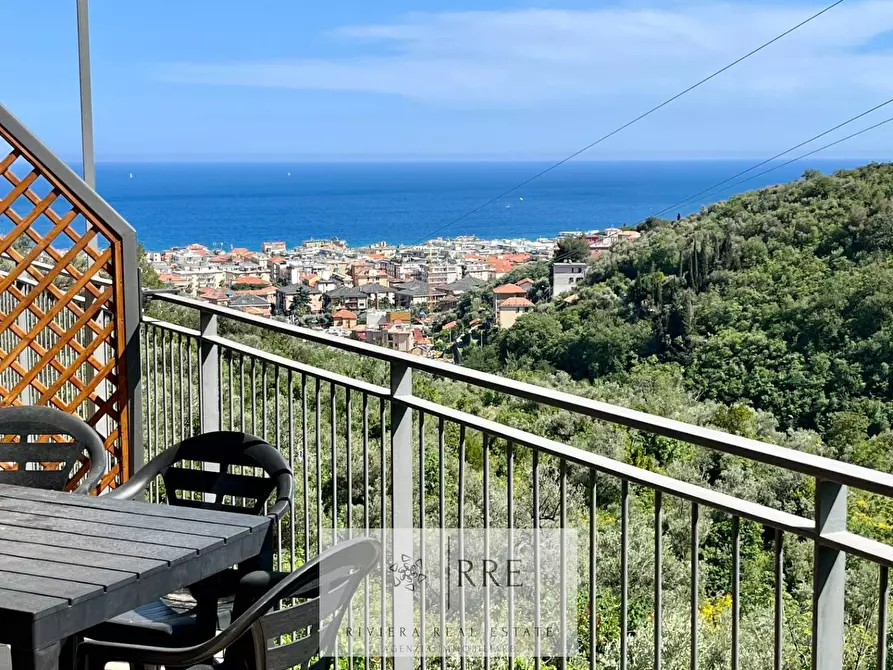 Immagine 6 di Appartamento in vendita  in via Valbona a Alassio