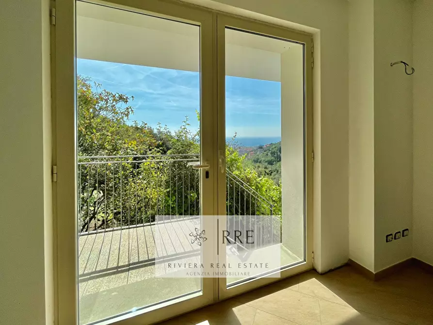 Immagine 3 di Appartamento in vendita  in via Valbona a Alassio
