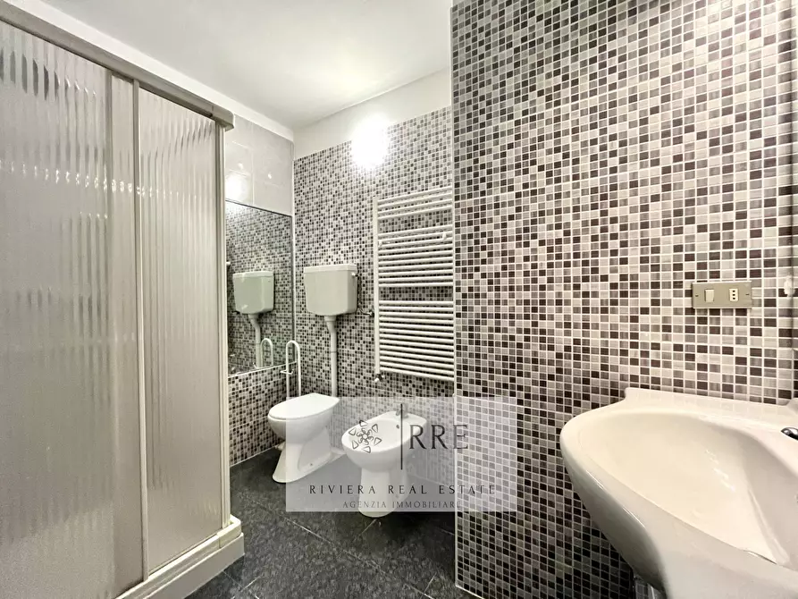 Immagine 11 di Appartamento in vendita  in San Damiano a Andora