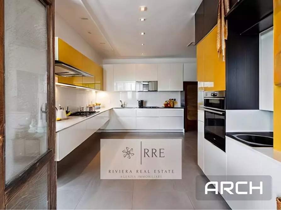 Immagine 4 di Appartamento in vendita  in via Marco Polo a Loano