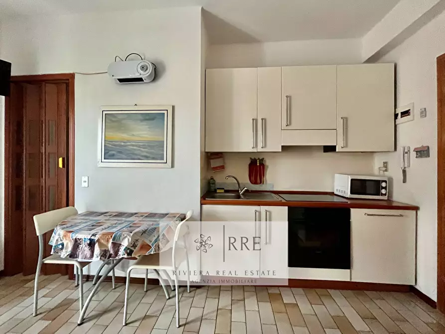 Immagine 7 di Appartamento in vendita  in Via Goffredo  Mameli a Alassio