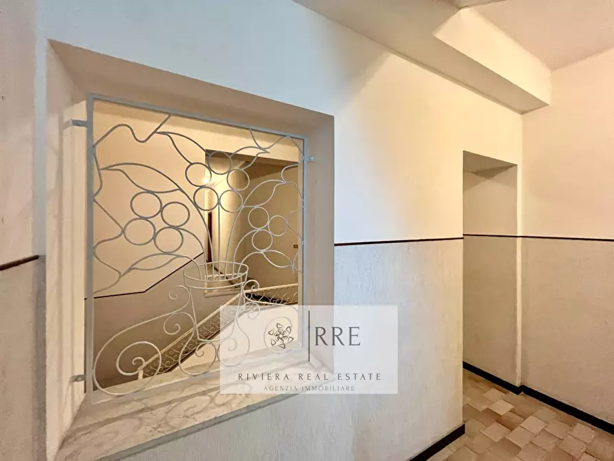 Immagine 14 di Appartamento in vendita  in Via Goffredo  Mameli a Alassio