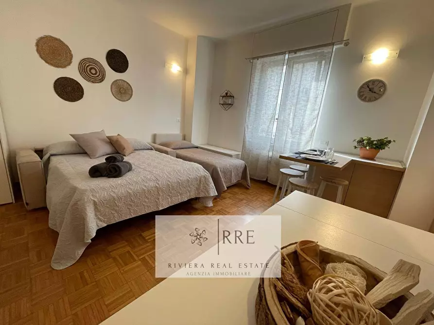 Immagine 10 di Appartamento in vendita  in Flavio Gioia a Alassio