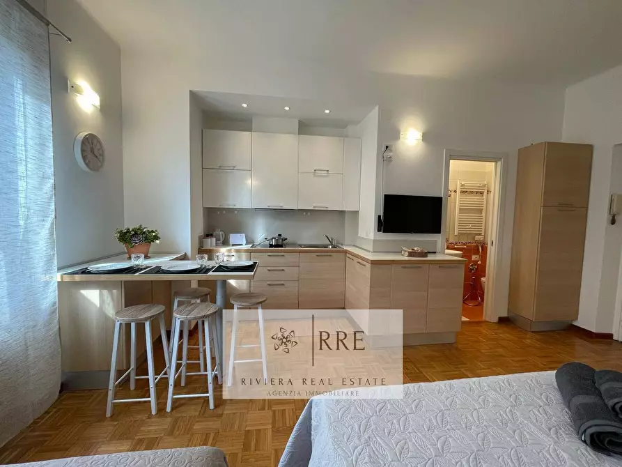 Immagine 12 di Appartamento in vendita  in Flavio Gioia a Alassio