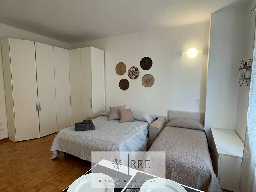 Immagine 14 di Appartamento in vendita  in Flavio Gioia a Alassio