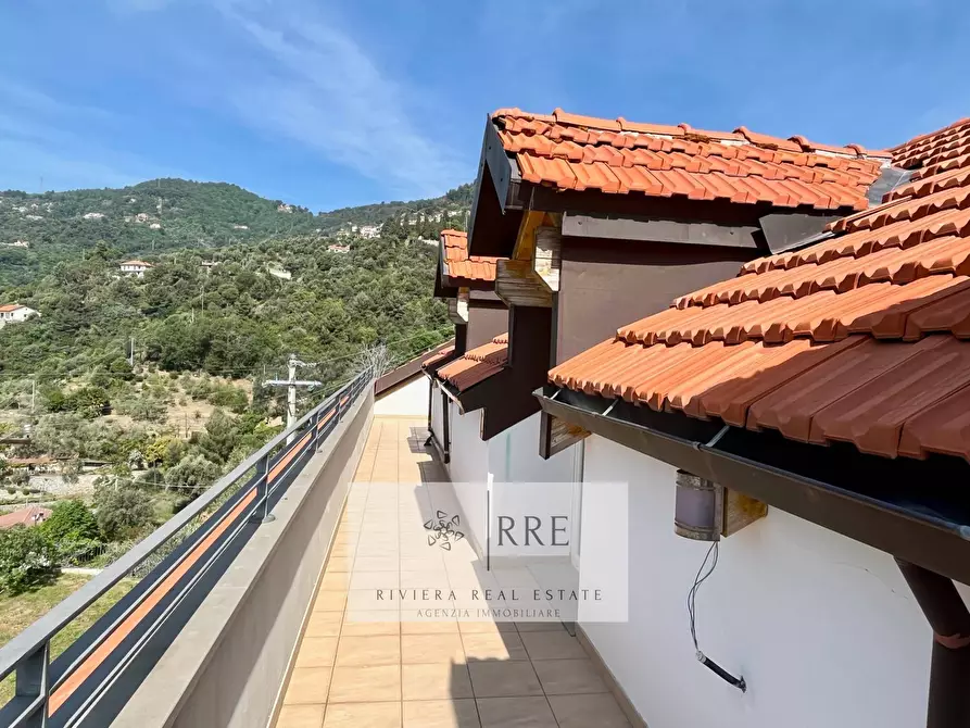 Immagine 10 di Attico in vendita  in via Valbona a Alassio