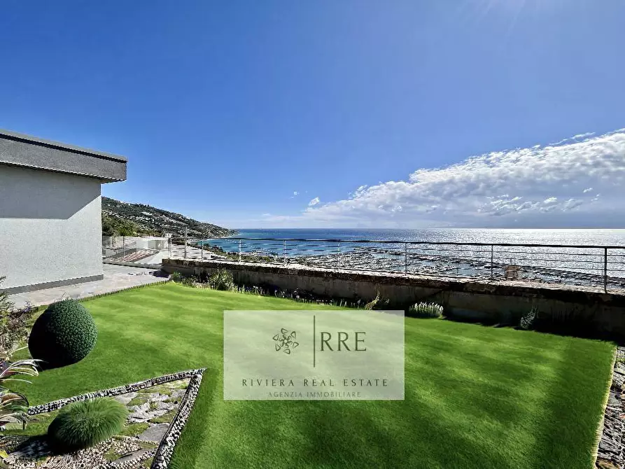 Immagine 5 di Casa bifamiliare in vendita  in via Cavi a Santo Stefano Al Mare