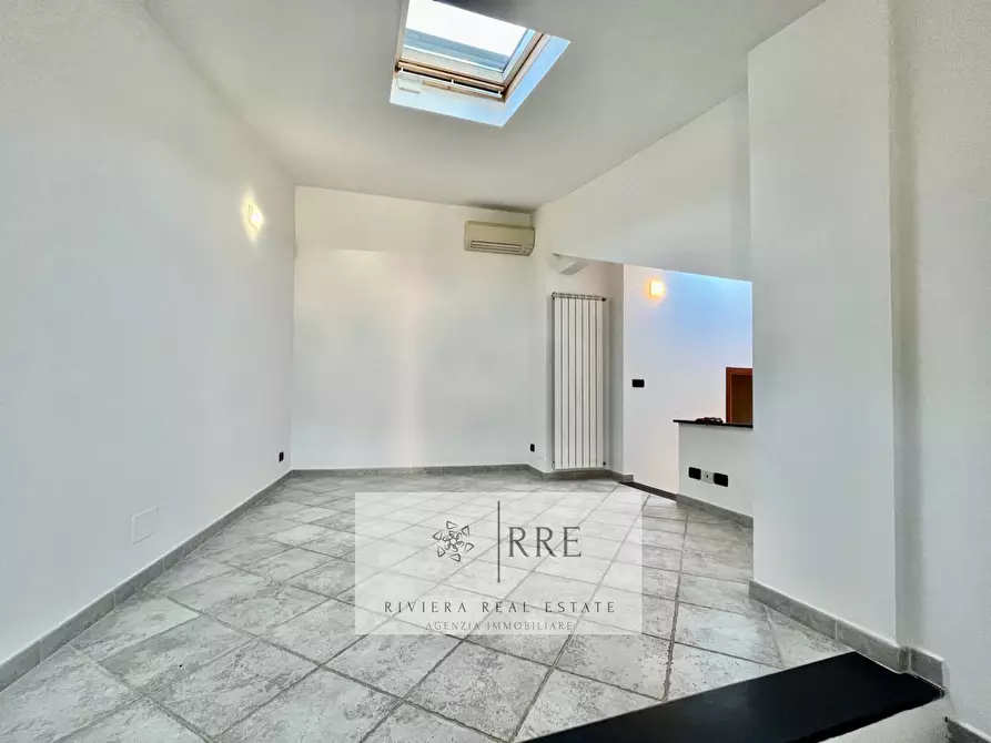 Immagine 3 di Appartamento in vendita  in località Piazza a Andora