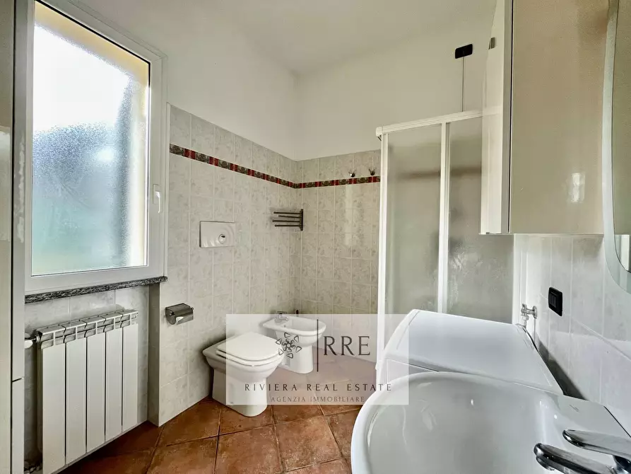 Immagine 14 di Appartamento in vendita  in Strada Statale a Albenga