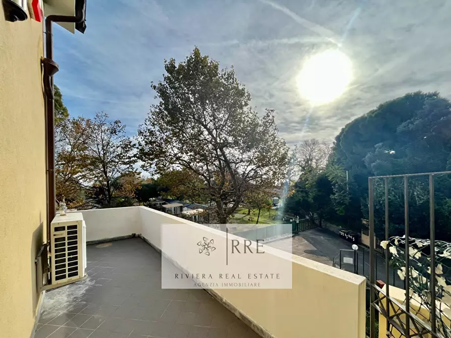 Immagine 11 di Appartamento in vendita  in Strada Statale a Albenga