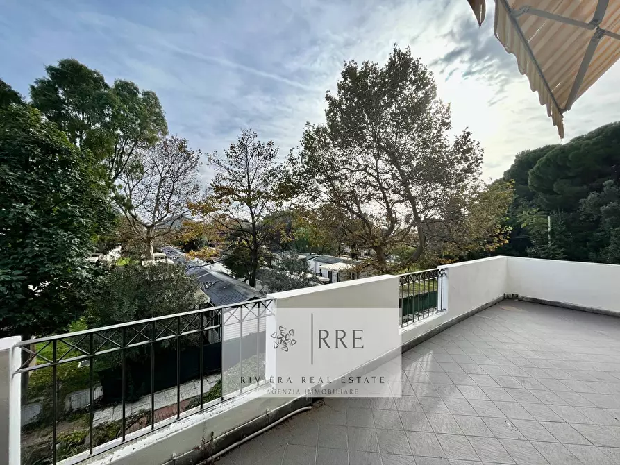 Immagine 2 di Appartamento in vendita  in Strada Statale a Albenga