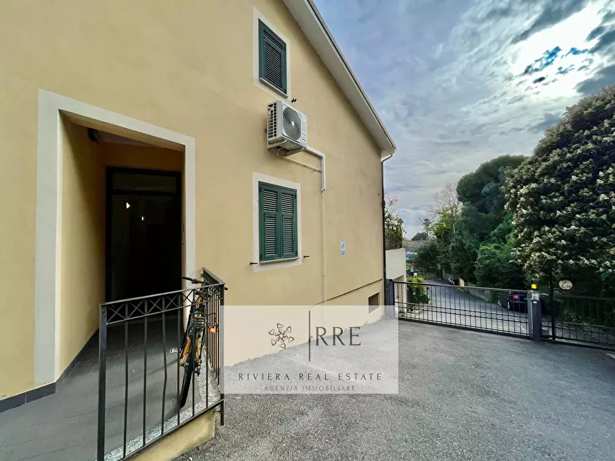 Immagine 26 di Appartamento in vendita  in Strada Statale a Albenga