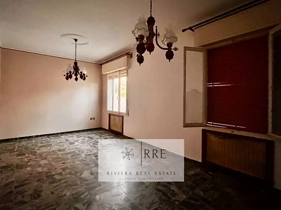 Immagine 12 di Appartamento in vendita  in Via Battisti a Imperia