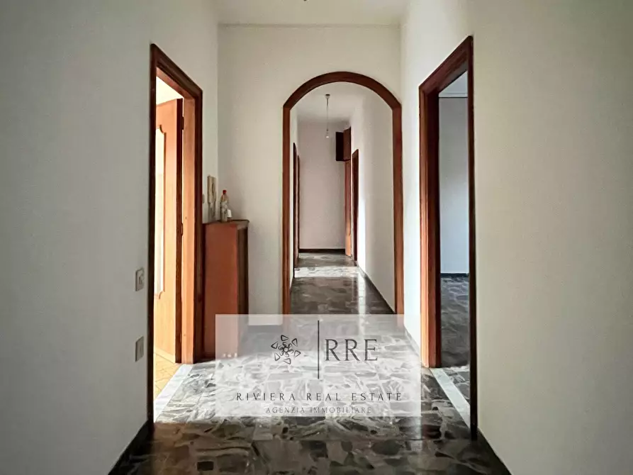 Immagine 10 di Appartamento in vendita  in Via Battisti a Imperia