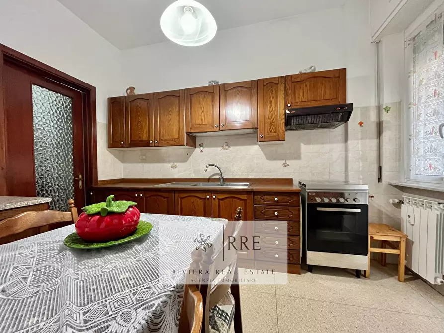 Immagine 8 di Appartamento in vendita  in Via Giacomo Puccini a Albenga