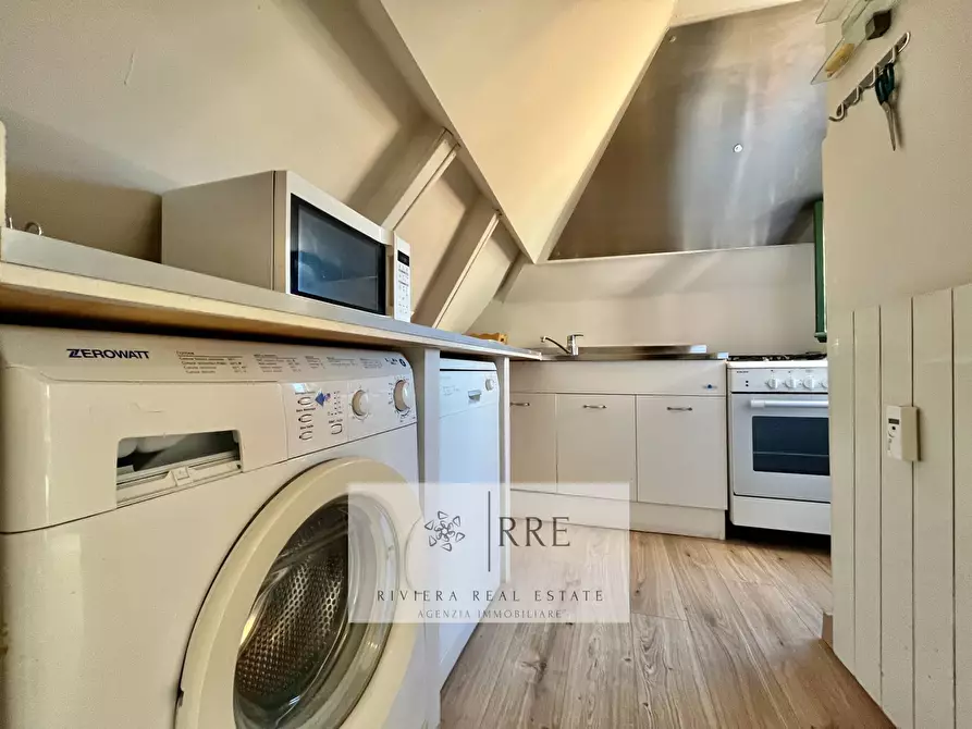 Immagine 14 di Attico in vendita  in via Aurelia a Loano