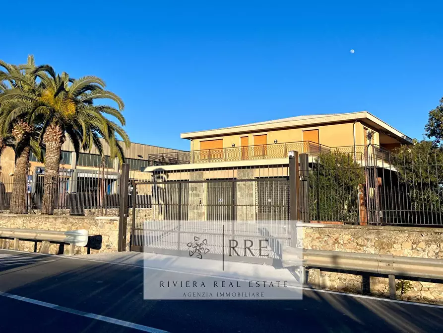 Immagine 1 di Casa indipendente in vendita  in dell'Agricoltura a Albenga