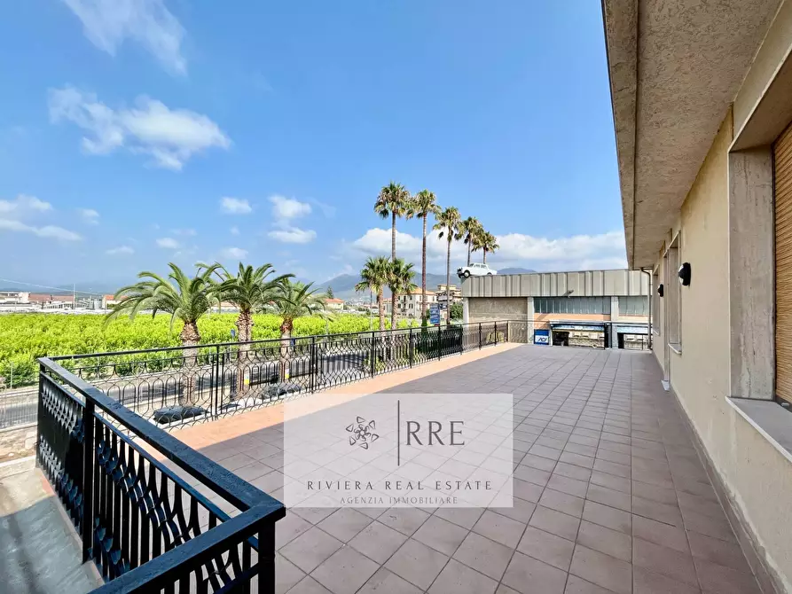 Immagine 2 di Casa indipendente in vendita  in dell'Agricoltura a Albenga