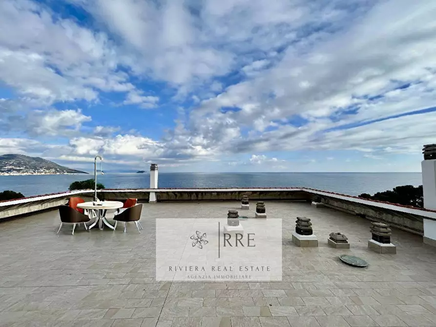 Immagine 9 di Attico in vendita  in via Roma a Laigueglia