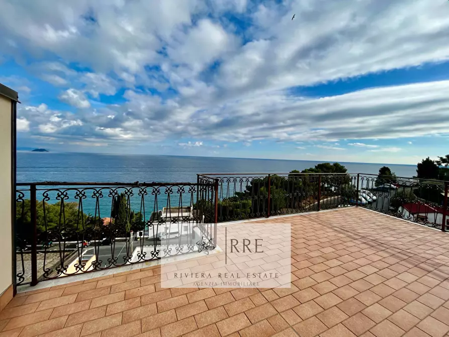 Immagine 8 di Attico in vendita  in via Roma a Laigueglia