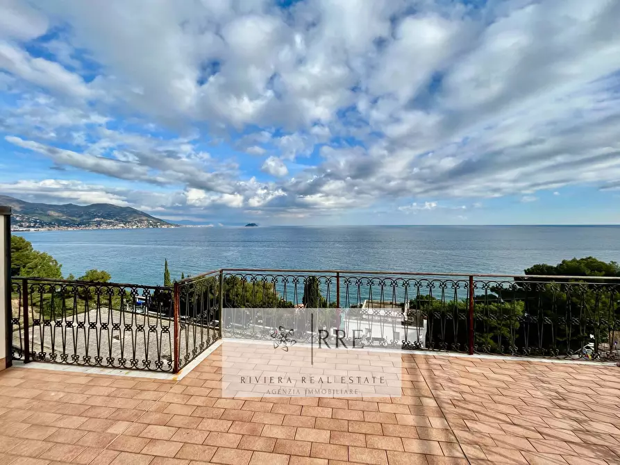 Immagine 3 di Attico in vendita  in via Roma a Laigueglia