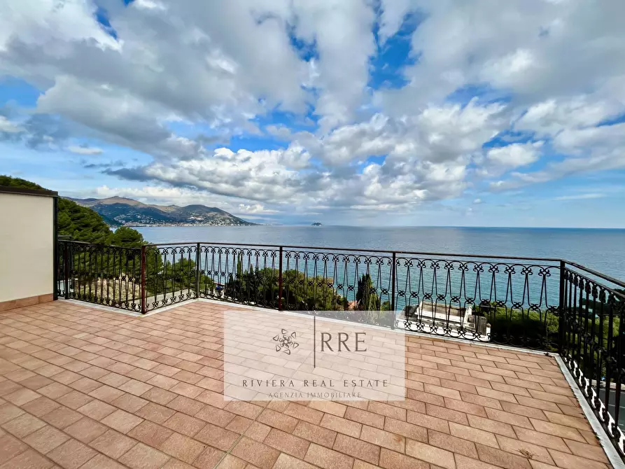 Immagine 5 di Attico in vendita  in via Roma a Laigueglia