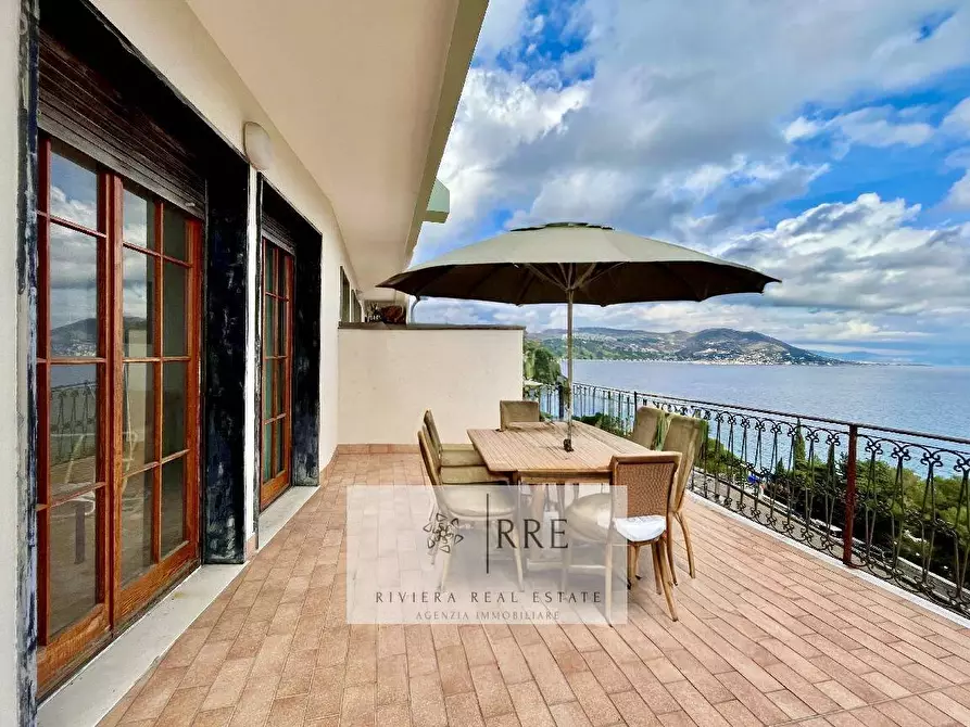 Immagine 2 di Attico in vendita  in via Roma a Laigueglia