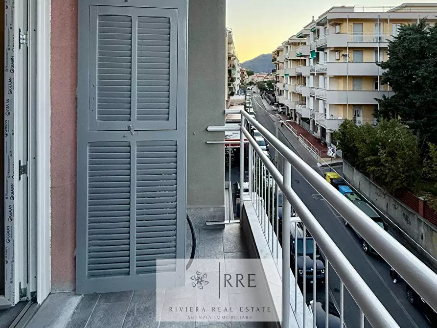 Immagine 16 di Appartamento in vendita  in via Aurelia a Loano