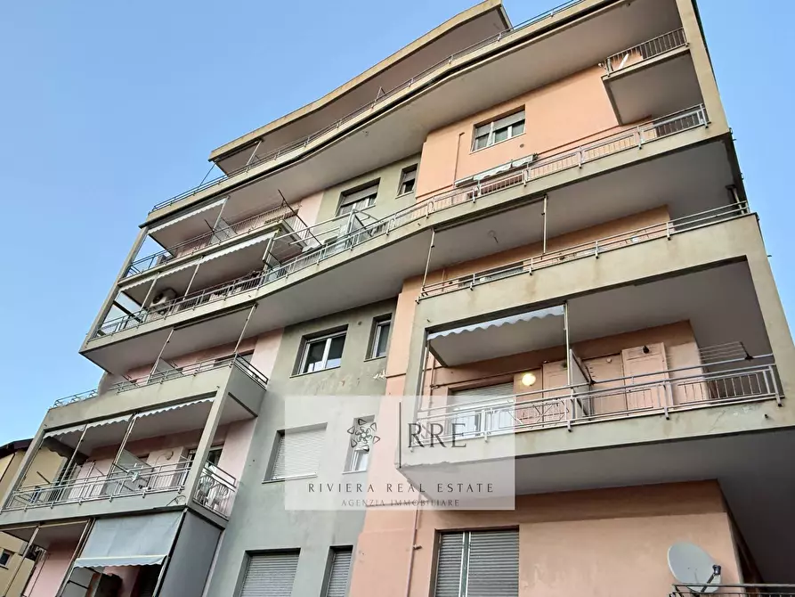 Immagine 18 di Appartamento in vendita  in via Aurelia a Loano