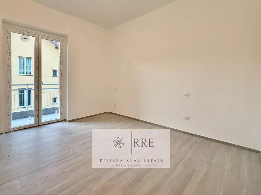 Immagine 7 di Appartamento in vendita  in via Aurelia a Loano