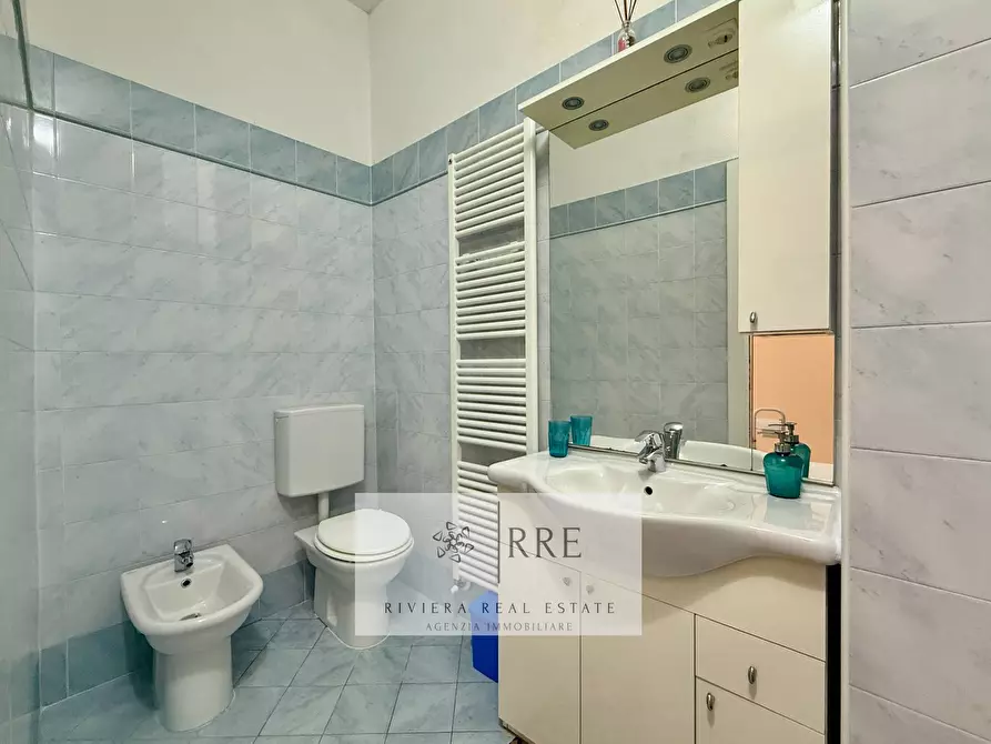 Immagine 20 di Appartamento in vendita  in Piazza Massena a Loano