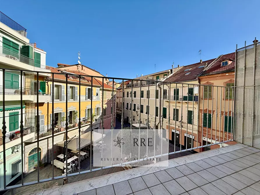 Immagine 27 di Appartamento in vendita  in Piazza Massena a Loano