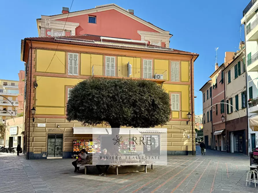 Immagine 24 di Appartamento in vendita  in Piazza Massena a Loano
