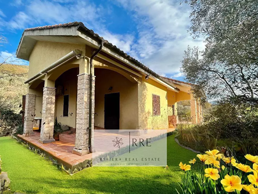 Immagine 3 di Villa in vendita  in Borgata Chiappa a Garlenda