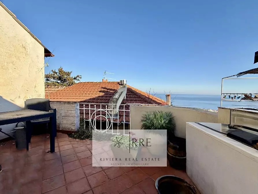 Immagine 2 di Casa semindipendente in vendita  in via Leonpancaldo a Alassio