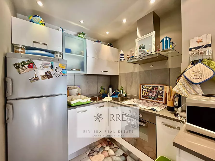 Immagine 11 di Appartamento in vendita  in via Giuseppe Mazzini a Alassio