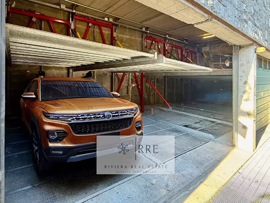 Immagine 24 di Appartamento in vendita  in via Giuseppe Mazzini a Alassio