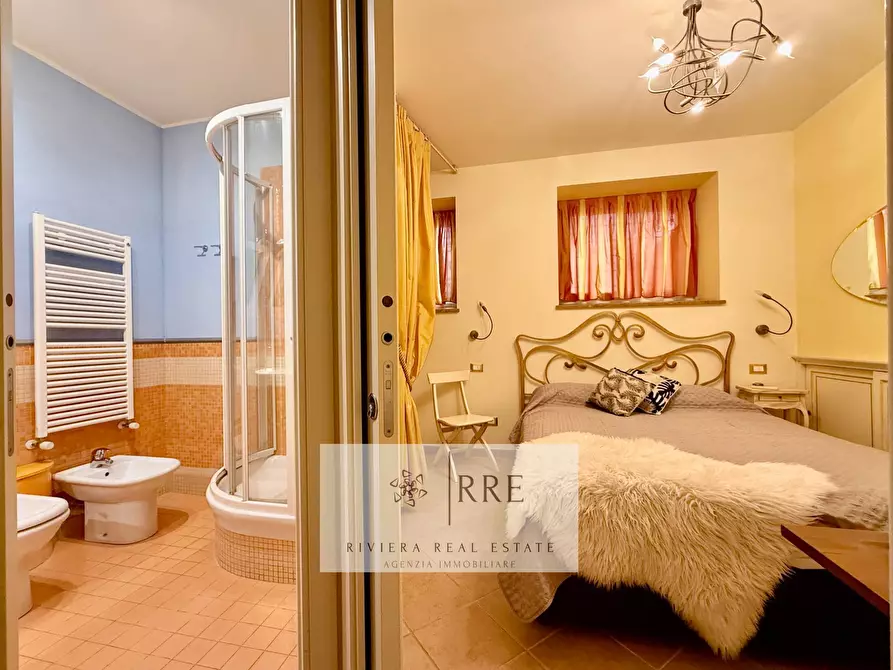 Immagine 21 di Attico in vendita  in vico San Domenico a Alassio