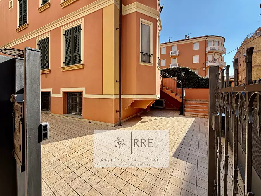 Immagine 27 di Attico in vendita  in vico San Domenico a Alassio