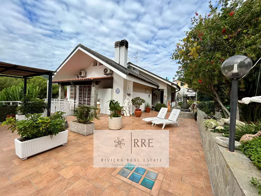 Immagine 21 di Villa in vendita  in San Damiano a Andora