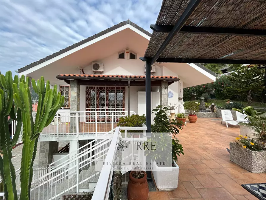 Immagine 22 di Villa in vendita  in San Damiano a Andora