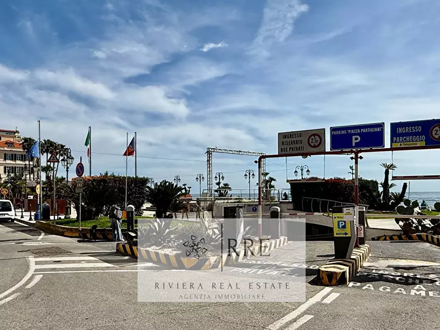 Immagine 3 di Box auto in vendita  in piazza Partigiani a Alassio