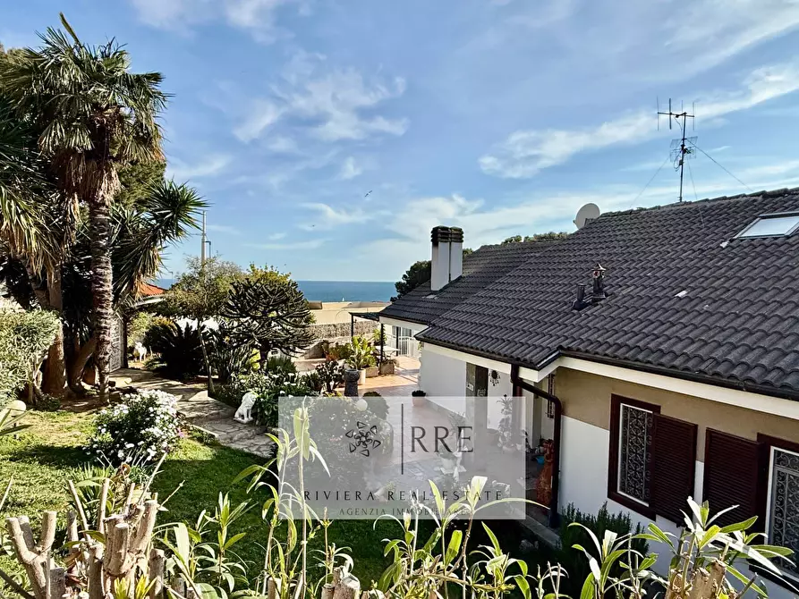 Immagine 27 di Villa in vendita  in San Damiano a Andora