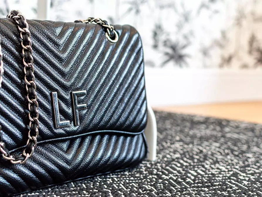 Immagine 11 di Appartamento in vendita  in via Tribolo a Firenze