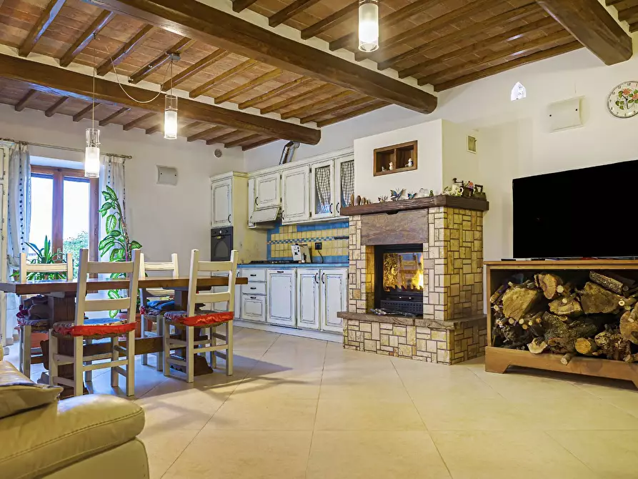 Immagine 4 di Casa indipendente in vendita  in Strada di casa al bosco a Siena