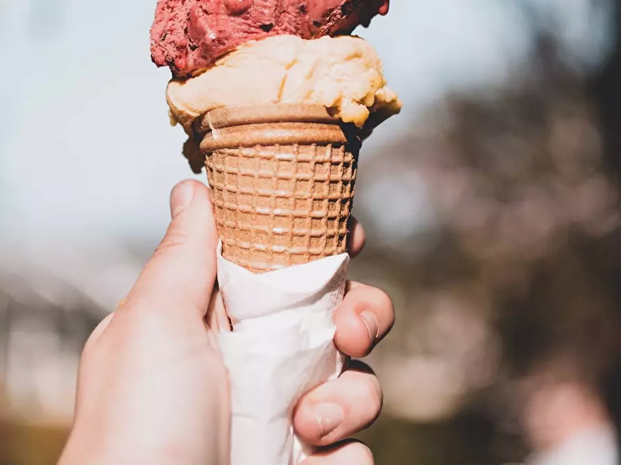 Immagine 18 di Attività commerciale in vendita  in viale talenti a Firenze